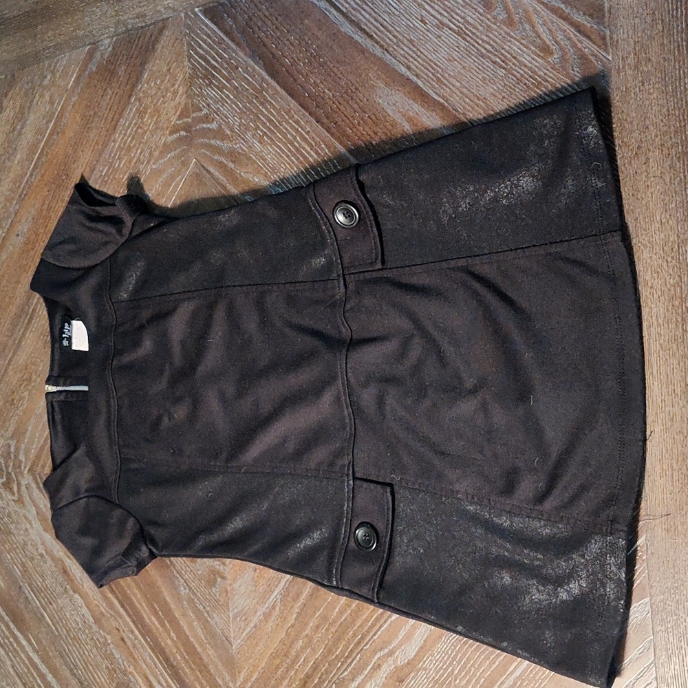 Black zip up short sleeve blouse